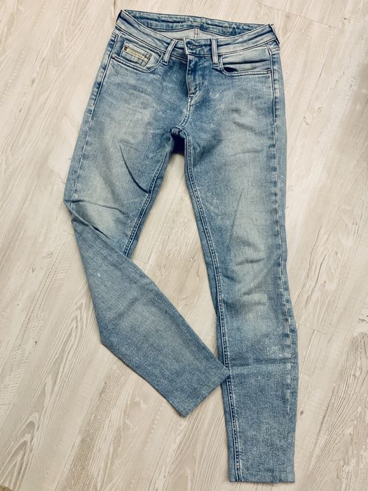 Blugi Calvin Klein S