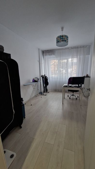 Apartament de vanzare 3 camere Nicolae Grigorescu