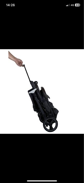 Коляска простой и раскладной