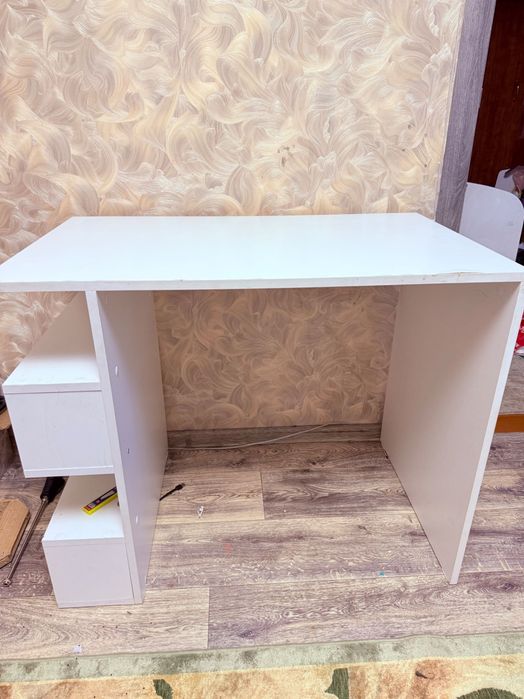 Продам стол для уроков