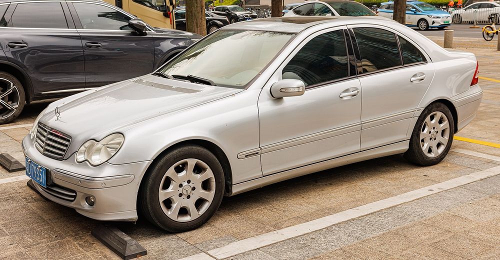 Mercedes C-Class (W203) 2000-2007 PIESE AUTO
