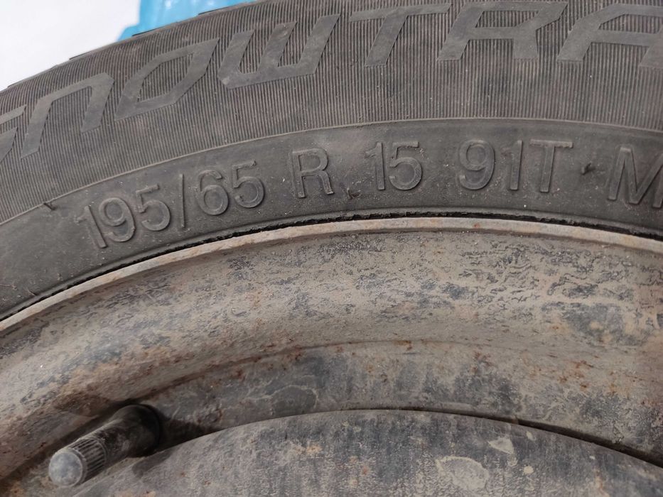 Джанти 15 5х100 със зимни гуми Vredestein Snowtracs 195/65/15