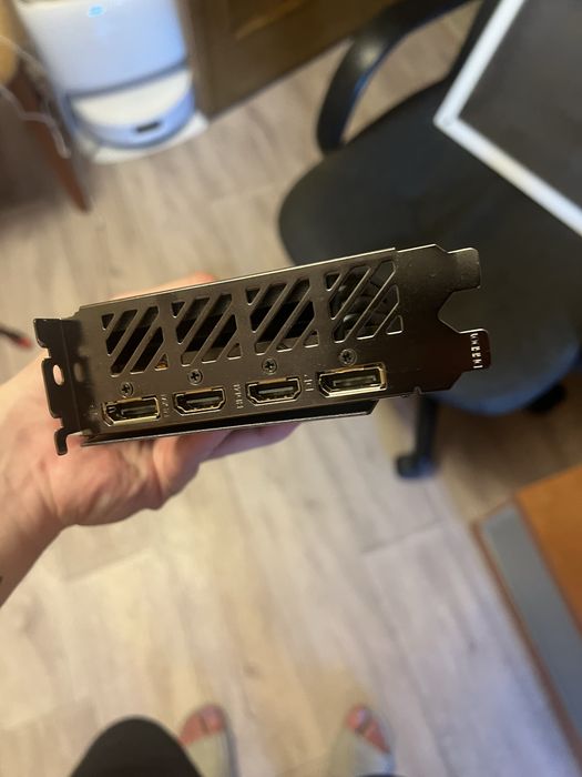 Видеокарта Gigabyte RTX 4060 8gb