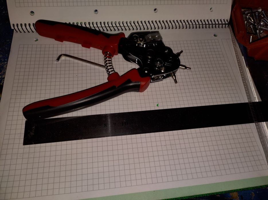 Cleste preducea piele hartie carton plastic