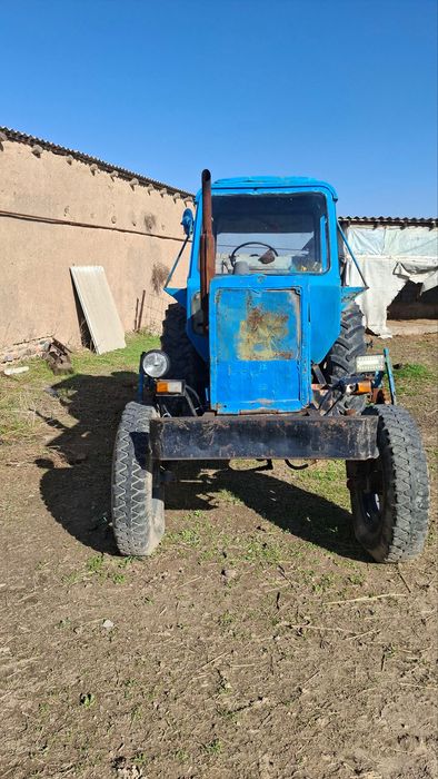 Belarus Traktor sotiladi