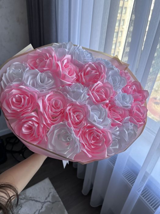 Букет из ленты, розы