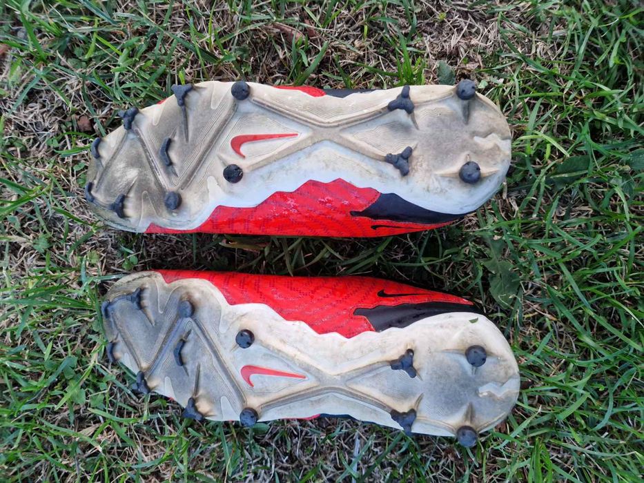 Бутонки Nike Phantom GX Academy