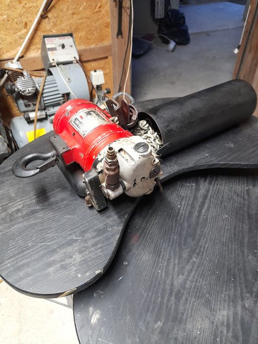 Scripete pneumatic Aro 7756C 1/2 500Kg