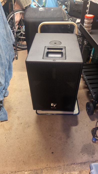 Boxe Electro- Voice EX-300 cu un subwoofer SB760