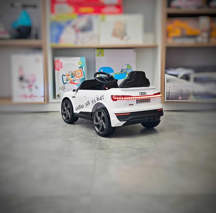 ПРОМОЦИЯ!НОВО!Акумулаторен джип Audi SQ8 WHITE с 12V батерия,МЕКИ ГУМИ