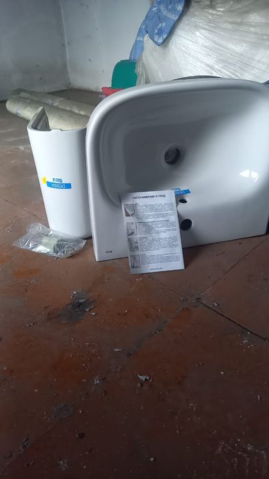 Раковина из фарфора