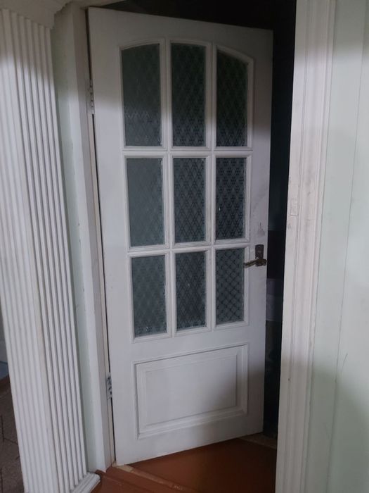 Эски эшиклар сотилади