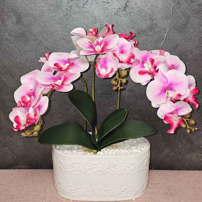 Aranjament floral in ghiveci ceramic