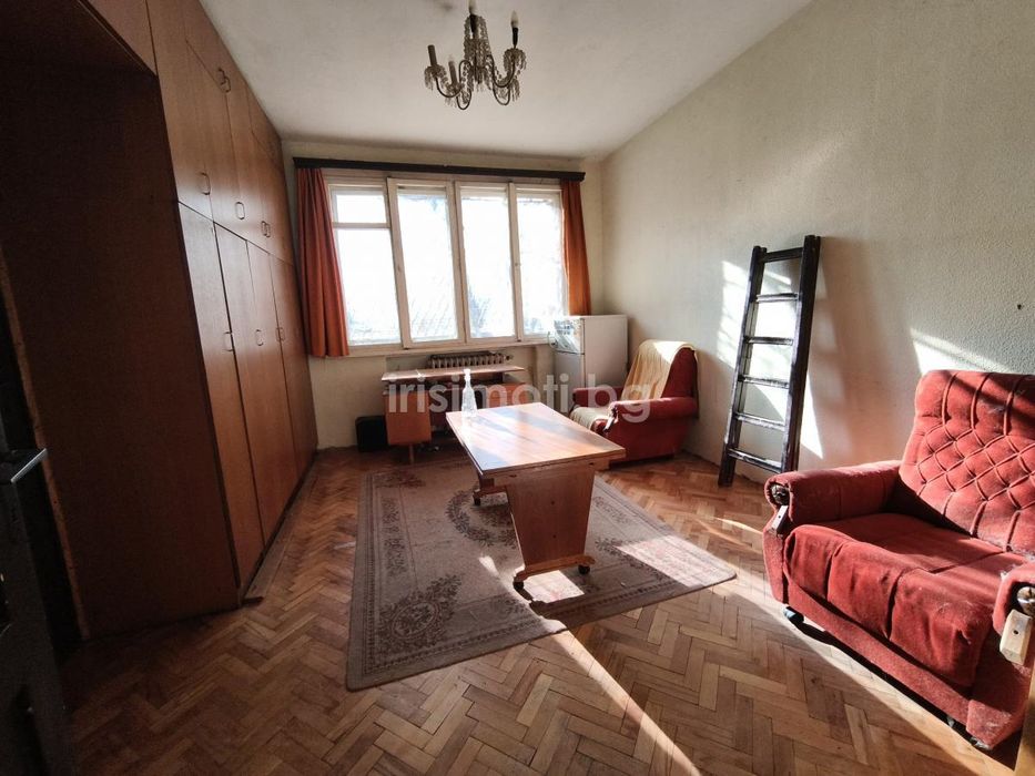 Дава се под наем Тристаен апартамент в София, Яворов - 120 кв.м за 398.82 € - Снимка #2