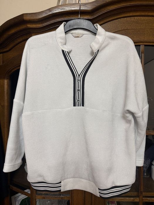 Кофта белого цвета Италия