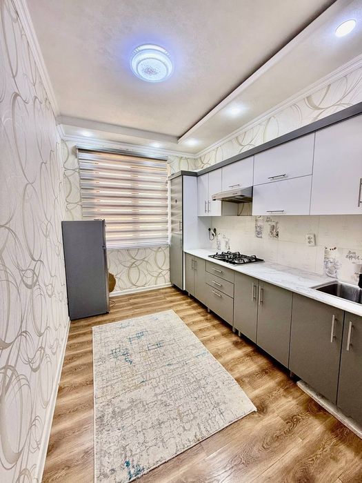 Chilonzor tumani Farhod bozori yonida arenda kvartera bor