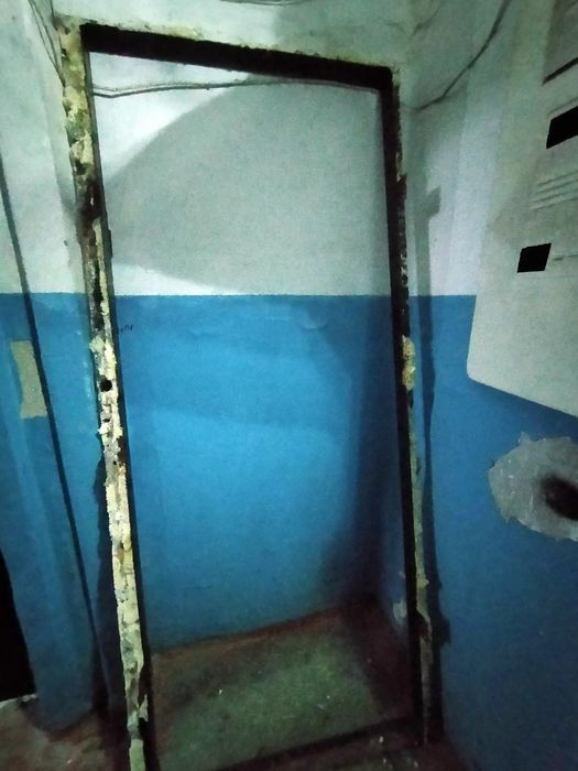 Продам входной дверь