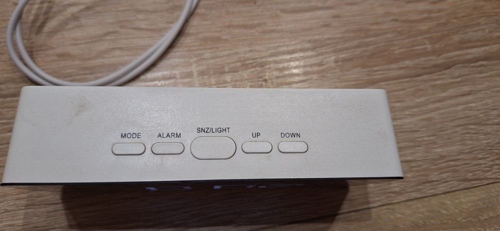 Часовник  с юсб кабел