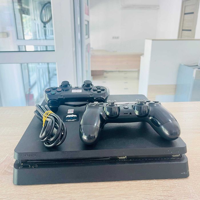 С32/ Игровая приставка PlayStation 4 Slim 1TB/ sk155963