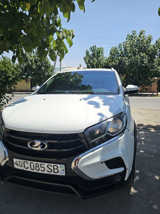 LADA X-Ray KROSS sotiladi