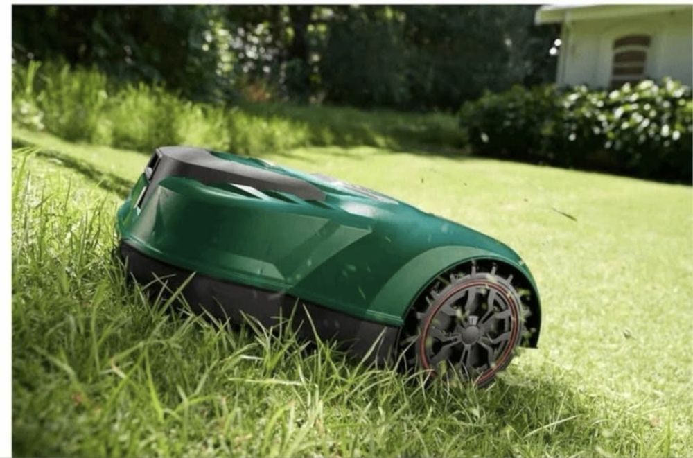 Vând Robot de tuns iarba/gazon cu acumulator Parkside Nou sigilat