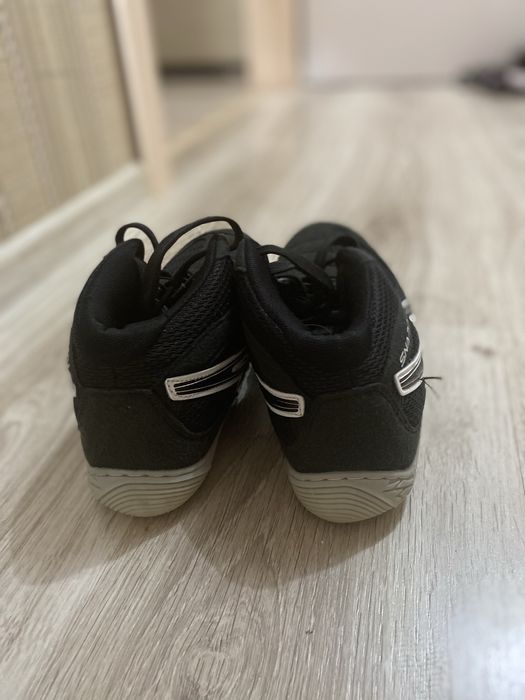 Продам борцовки 41р