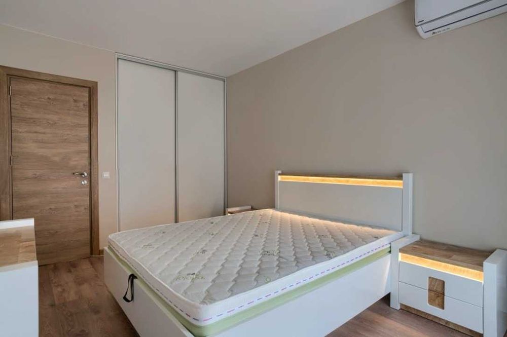 Продаваме Двустаен Апартамент В Западен парк