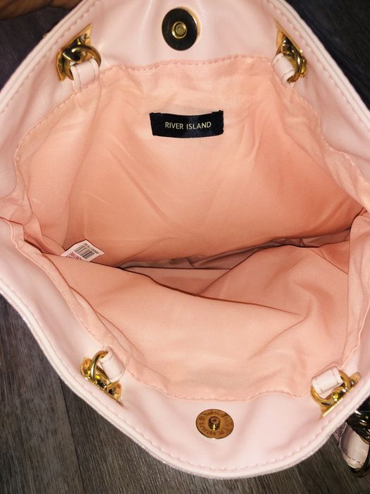 Розовая сумочка River Island