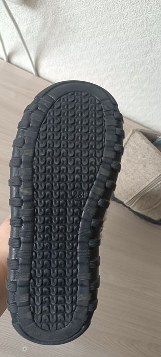 Обувь зимняя на мальчика.