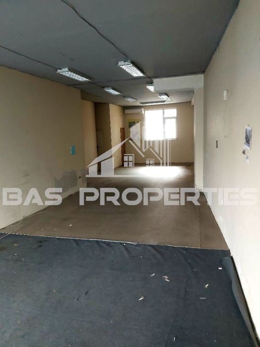 Продава се Магазин в София, Център - 120 кв.м за 1143 €/кв.м - Снимка #4