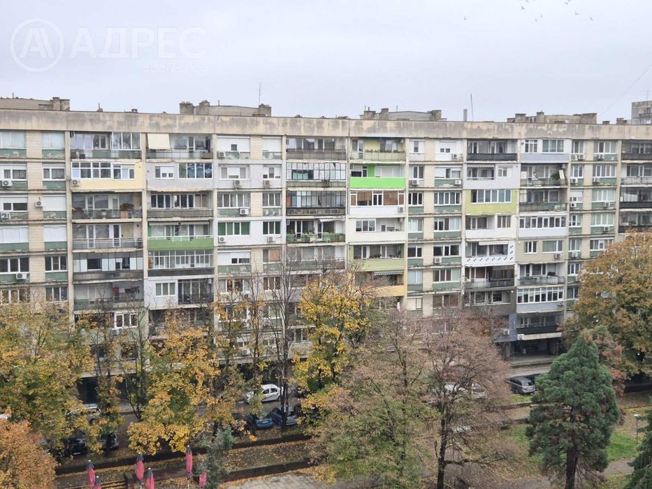 Тристаен апартамент, Широк Център, 87 кв.м., ет. 8, тухла