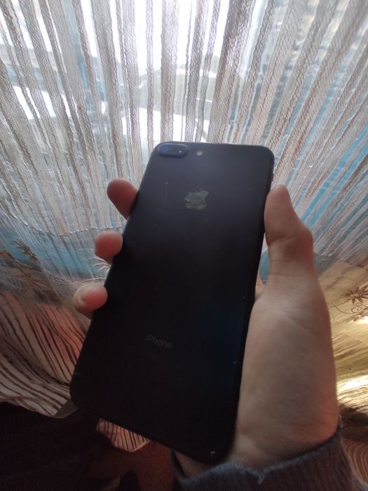 Продам  iPhone 7 plus