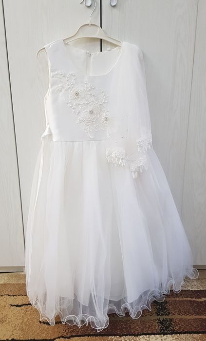 Платья нарядные на праздник