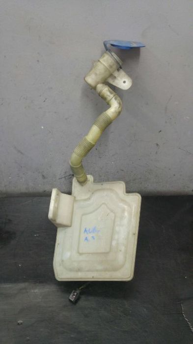 Vas lichid parbriz cu pompita audi a3 8p 1k0955453 1t0955651a