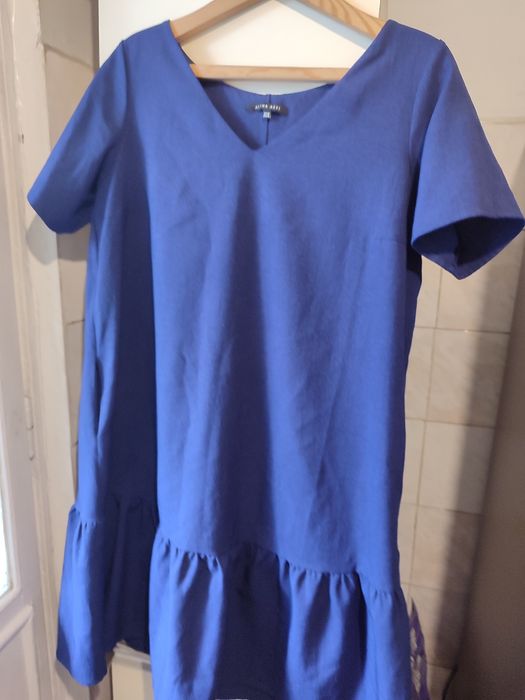 Плащ, платья, юбки, кофты.