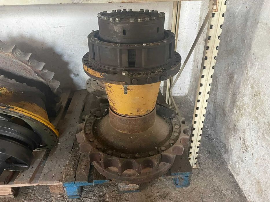 Transmisie finala Caterpillar D6T - Piese de schimb Caterpillar