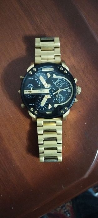 Наручные часы, дизель.