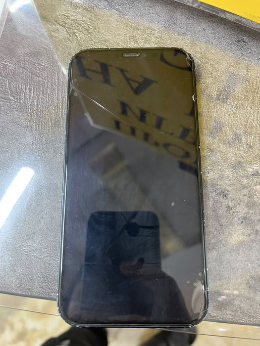 Продам айфон 12 б/у