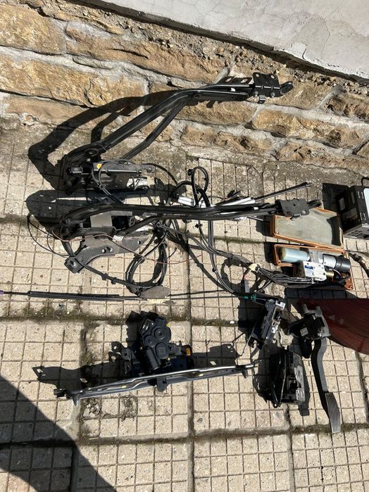 Части за opel tigra 2004 cabrio