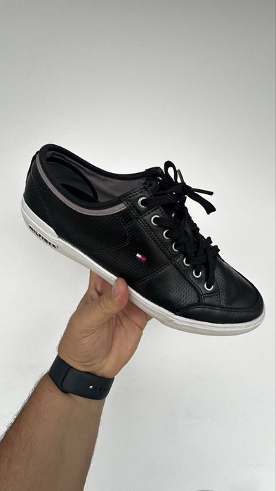 Vand pantofi Tommy Hilfiger masura 46