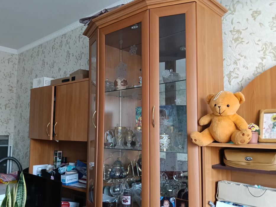 Отдам бесплатно сервант