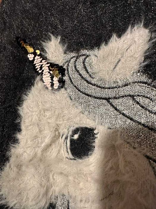 Pulover fetiță H&M 8-10 ani, pufos, model unicorn, ca nou