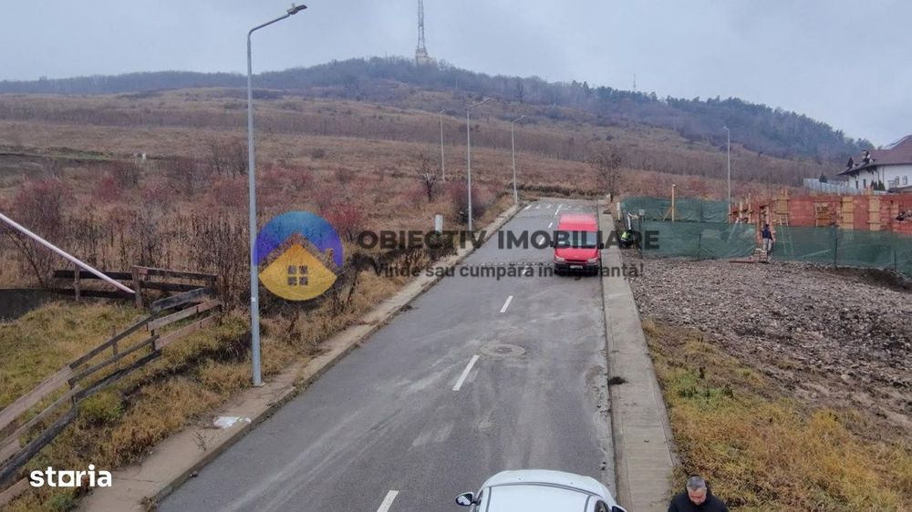 Vila la rosu si teren 500 mp de vânzare Zona Fermelor
