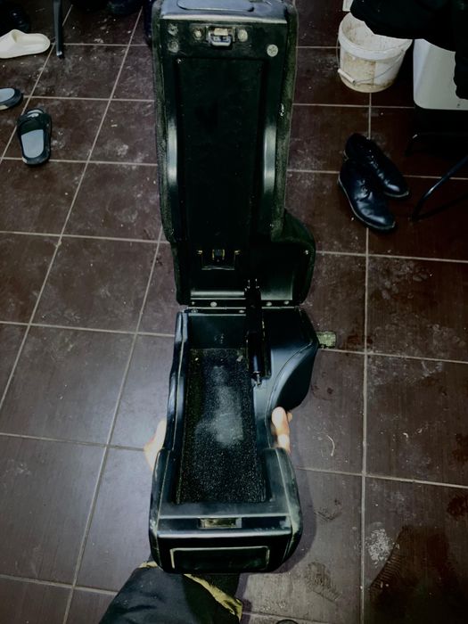 Подлакотник ауди а6 с4 100