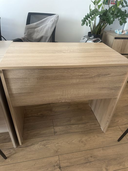 Продам стол офисный