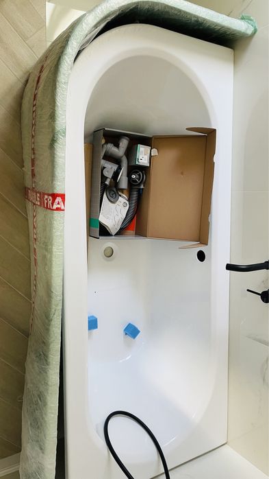 Vand set cada baie NOU