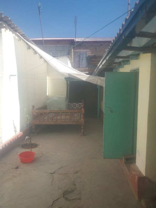 Uy sotiladi srochni narxi 280mln kelishiladi