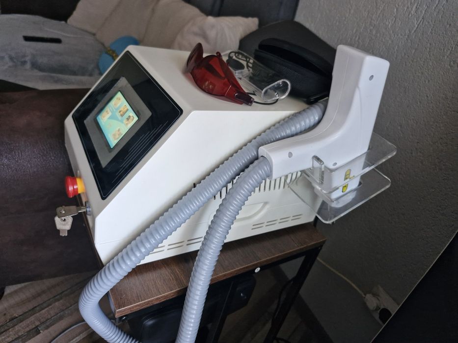 Laser tatuaje sprâncene negi