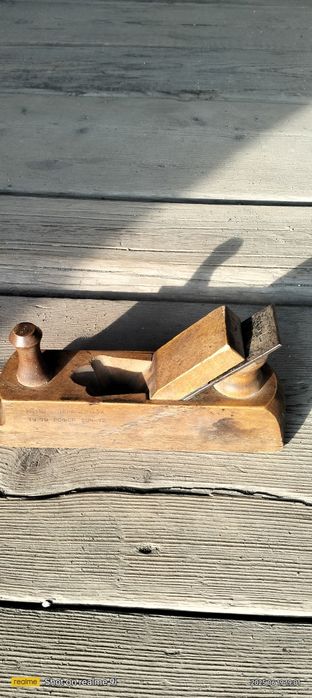 Ножовки. Молотки. Ведра.