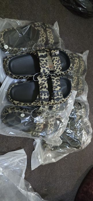 Великан гизер слансилар сотилади.